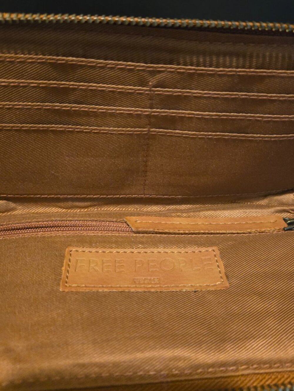 Free People Wallet - Picture 4 of 5
